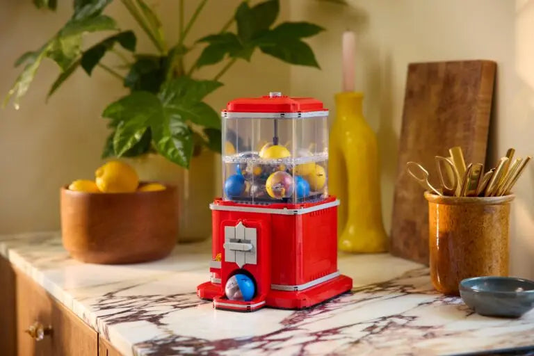 LEGO Minifigure Vending Machine (21358) - TAMISHAE