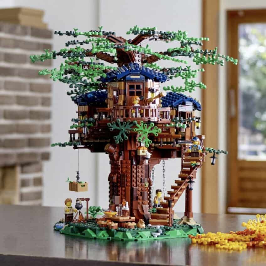 LEGO Ideas: Tree House (21318) - TAMISHAE
